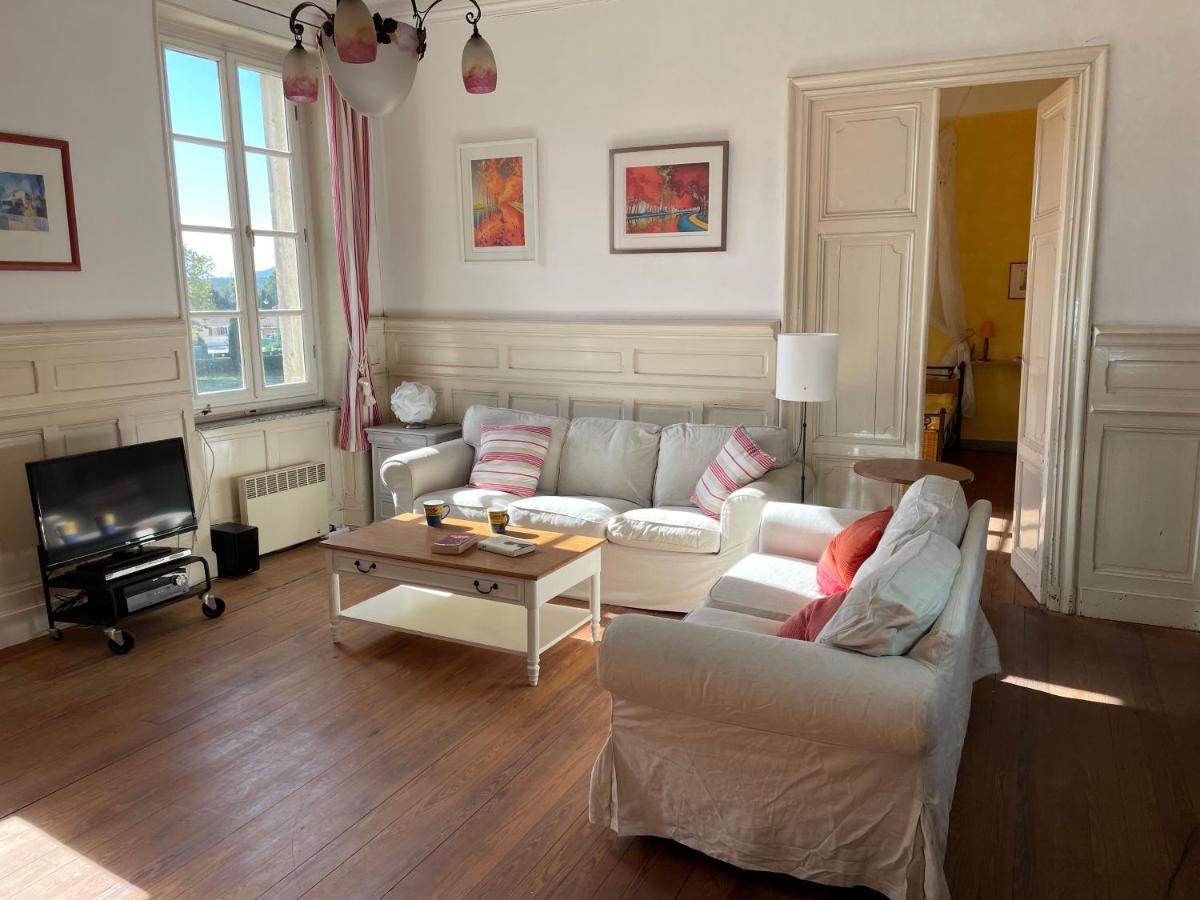Grosse Ferienwohnung Am Canal Du Midi Mit Dachterrrasse Homps  Exterior foto